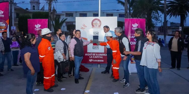 Modernizan alumbrado en Canoa