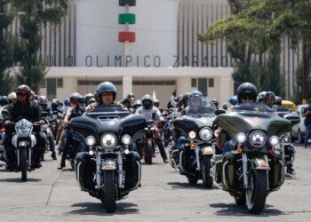 Motocliclistas en contra de regulaciones