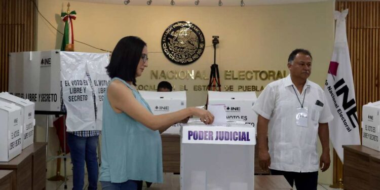 Más de 6 mil poblanos vigilarán elección judicial