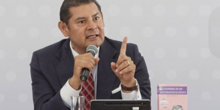 Sancionan a 36 servidores por faltas y corrupción