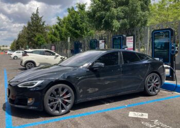 Mil 259 vehículos eléctricos vendidos de enero a abril