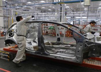 De enero a mayo, exporta VW 50 mil unidades menos