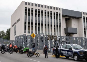 Avalan reformas; habrá regulación a motociclistas