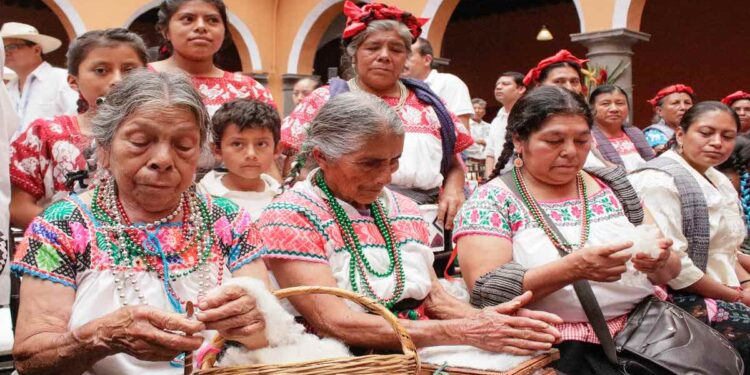 Hablan lenguas indígenas 58 municipios de Puebla