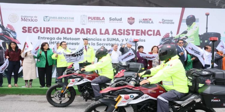 Entrega Armenta insumos a personal de salud