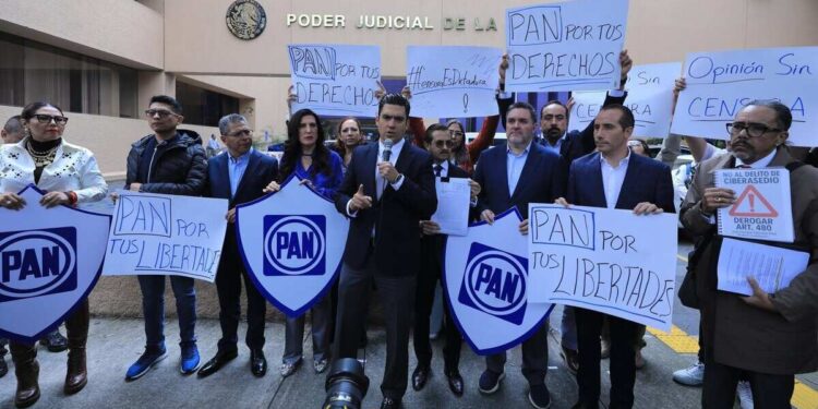 EL OSO CONSTITUCIONAL DEL PAN: LEY DE CIBERASEDIO Y UNA ACCIÓN QUE NACIÓ MUERTA 
