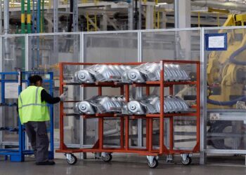 Retrocede la industria en Puebla durante marzo