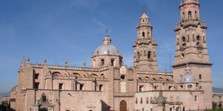 Morelia, ciudad de cantera rosa y memorias imborrables