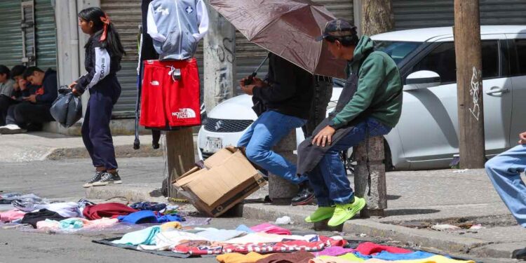 Aumentó informalidad laboral 2.6 % en Puebla