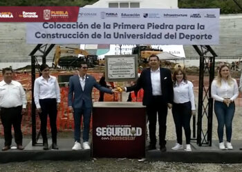 El gobernador Alejandro Armenta colocó la primera piedra de la Universidad del Deporte