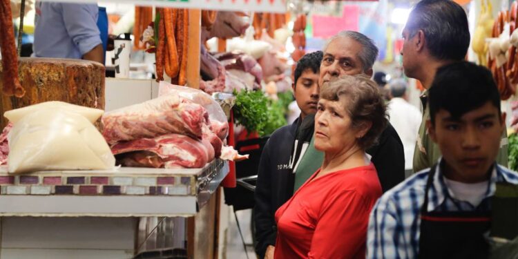 En comida, bebida y tabaco, 15 mil 542 pesos trimestrales