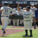 Pericos vencen 9-8 a Leones y amarran la serie en casa