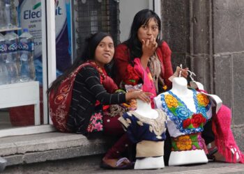 Pobreza extrema golpea a mujeres indígenas