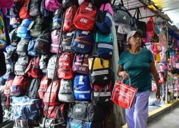 Preparan feria escolar con precios accesibles
