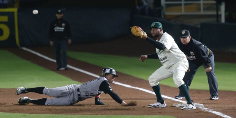Pericos de Puebla se impuso 3-2 a Piratas de Campeche y habrá quinto juego