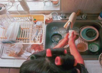 Poblanas dedican 40 horas semanales a labores del hogar