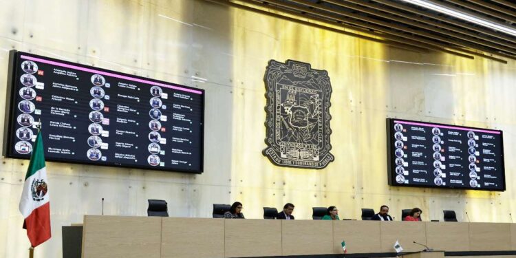 Demandan reforma agraria frente al Congreso