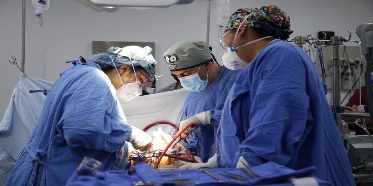 Mil 302 pacientes esperan donación