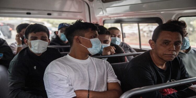 En ocho meses, repatrió EU a 6 mil 66 migrantes poblanos