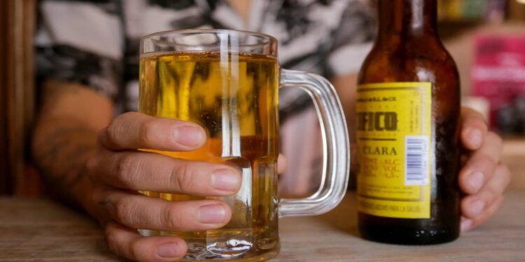 Clausuran negocios sin licencia, en operativos