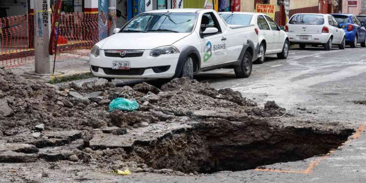Invierten 3 mdp para reparar socavones en Puebla