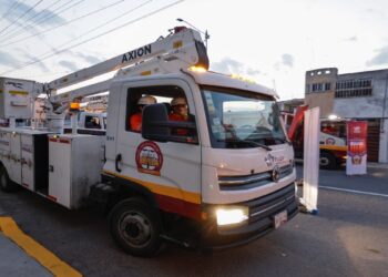 Modernizan 18 mil luminarias en colonias poblanas