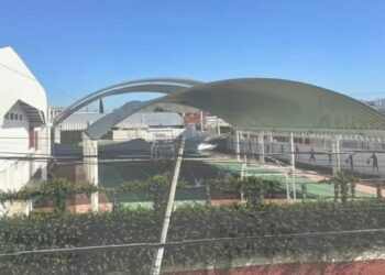 Lámina hiere a cuatro estudiantes