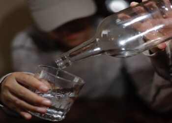 Jóvenes, tres de cada 10 casos de intoxicación alcohólica