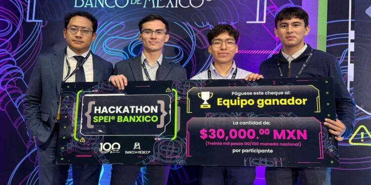 Ganan alumnos BUAP Hackathon SPEI Banxico 