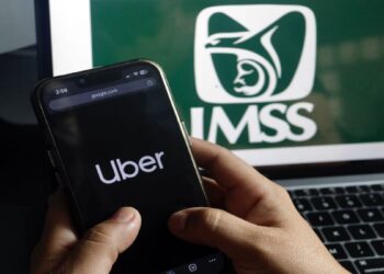Uber, obligado a dar seguro social a choferes