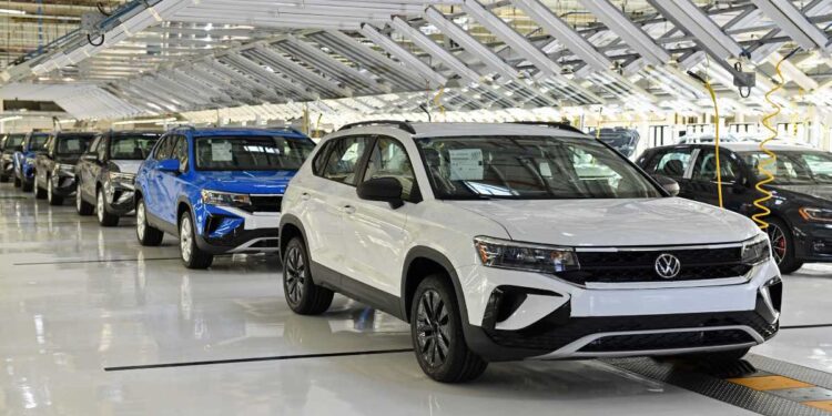 Sindicato de VW anuncia paro en Taos