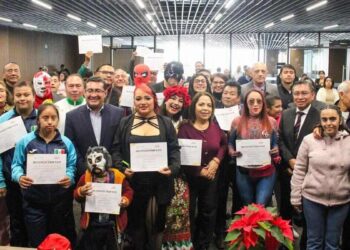 Reconocen talento de paratletas poblanos