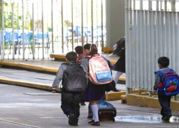 A clases, 1.3 millones