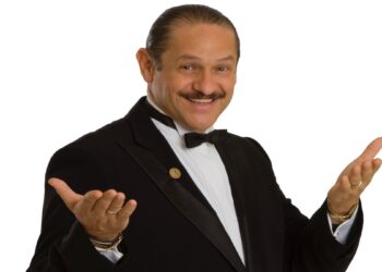 Teo González: 50 años haciendo reír… y Puebla se suma a la carcajada histórica