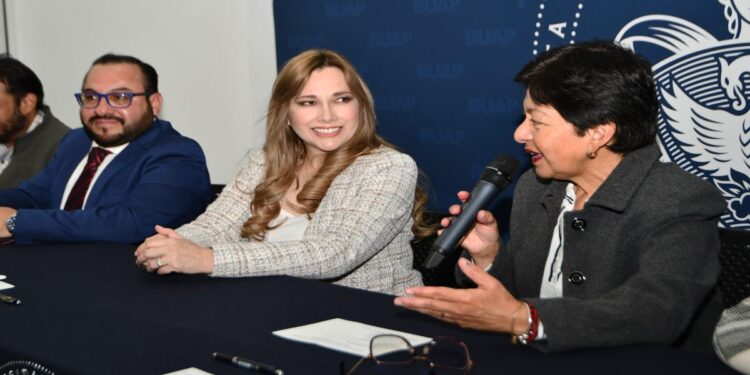 BUAP y DIF firman colaboración