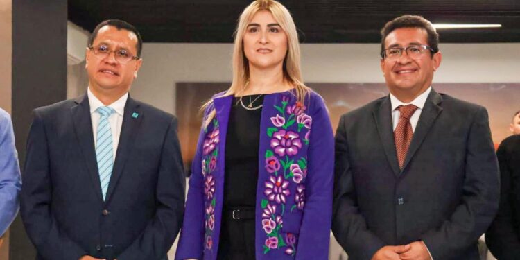 En proceso, investigaciones contra exfuncionarios: FGE