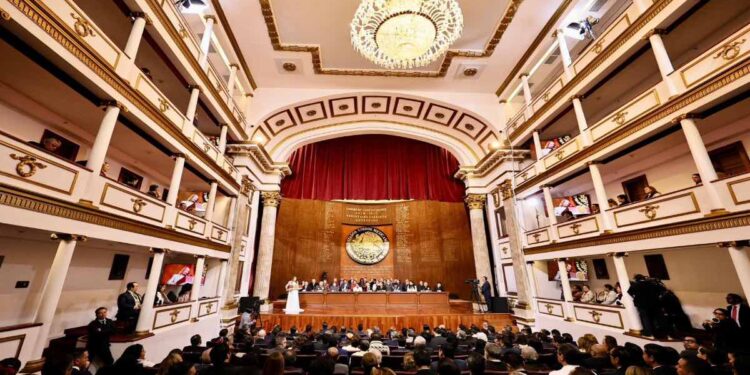 Alejandro Armenta resalta legado social constitucional