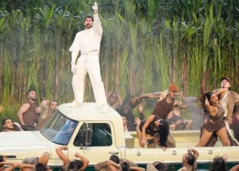 Bad Bunny invadió el Super Bowl en español
