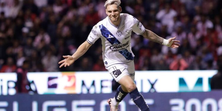 Gómez permanecerá en el La Franja