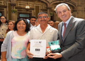 Entregan 72 sellos Hecho en México a productores