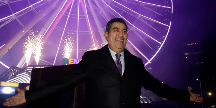 SERGIO SALOMÓN: UN PASEO POR LAS NUBES