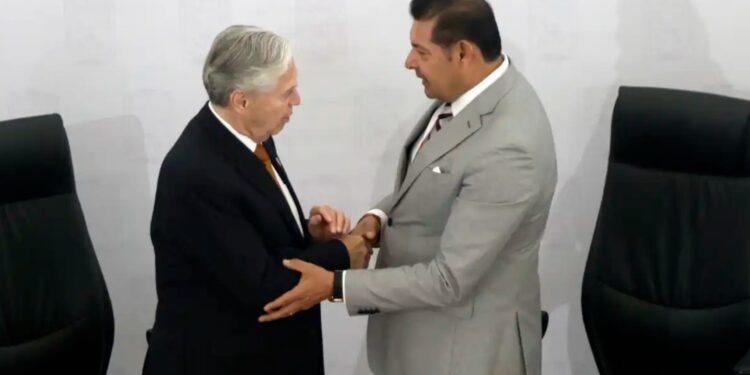 UDLAP-GOBIERNO: LUNA DE MIEL 