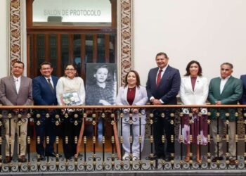 Paridad política aún es deuda en Puebla: Armenta