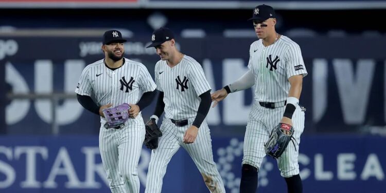 Manuel Said firma con Yankees