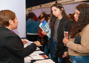En Feria de Empleo, ofertan 5 mil 300 vacantes