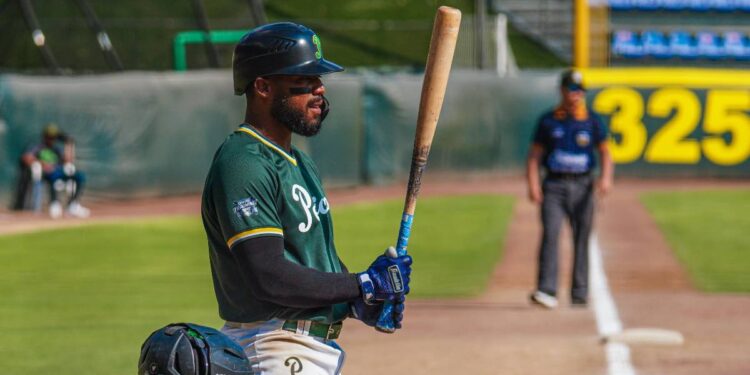 Guerreros vencen 8-7 a Pericos en el Serdán