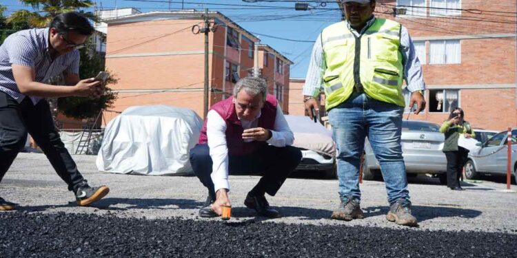 Supervisa José Chedraui programa de bacheo