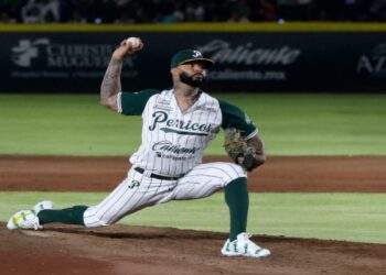 Guerreros barren a Pericos