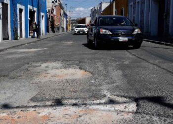 Requieren pavimento 11 mil calles en la capital