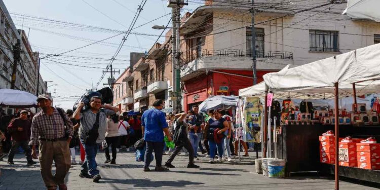 Identifican a 300 informales en Centro Histórico